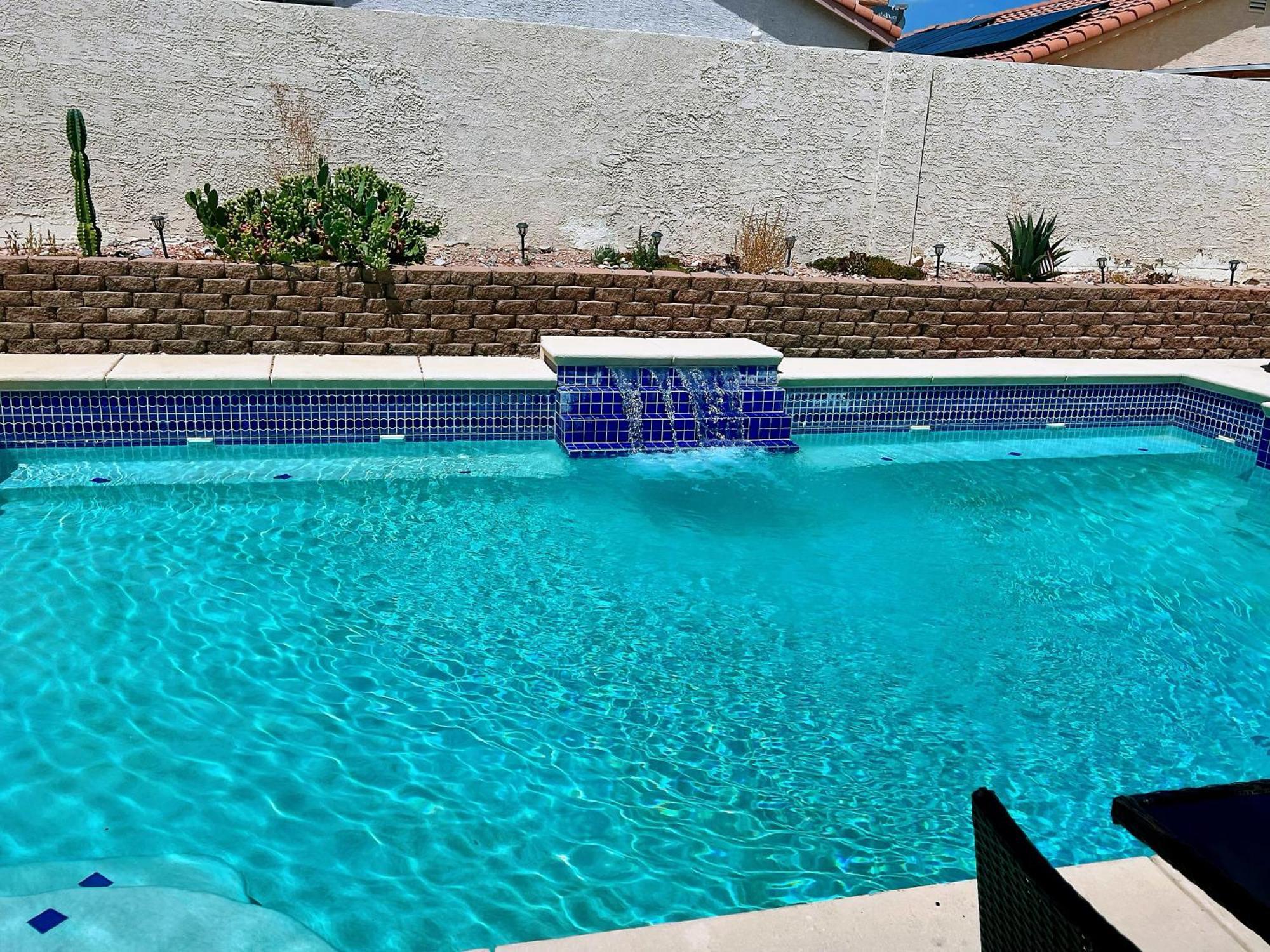 Amazing Heated Pool And Private Hot Tub 3Br In Heart Of Lv Villa Las Vegas Eksteriør bilde