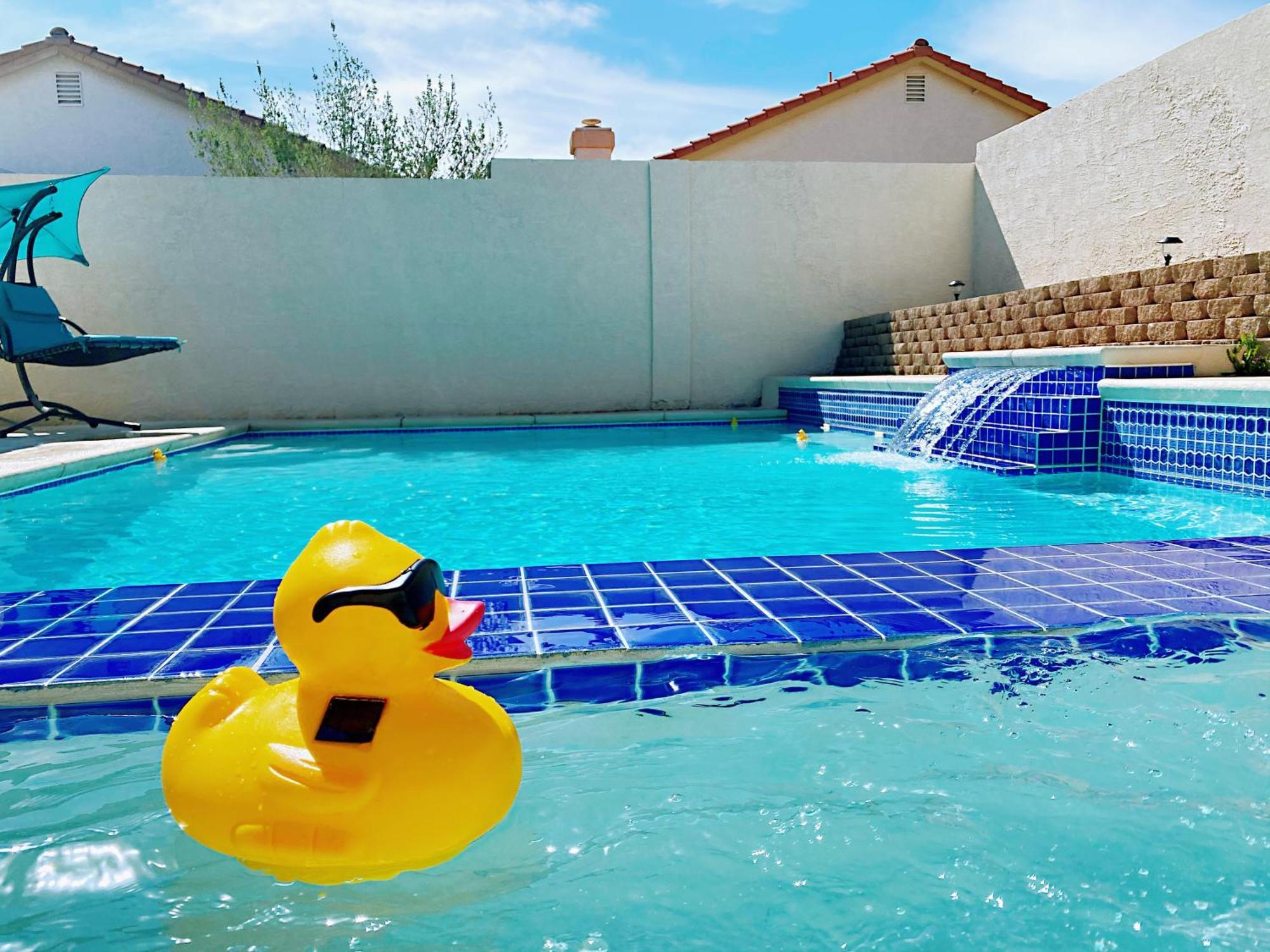 Amazing Heated Pool And Private Hot Tub 3Br In Heart Of Lv Villa Las Vegas Eksteriør bilde