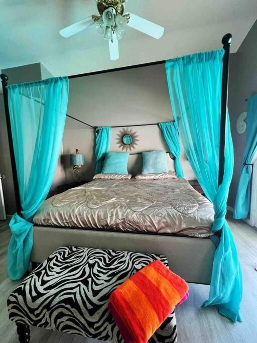 Amazing Heated Pool And Private Hot Tub 3Br In Heart Of Lv Villa Las Vegas Eksteriør bilde