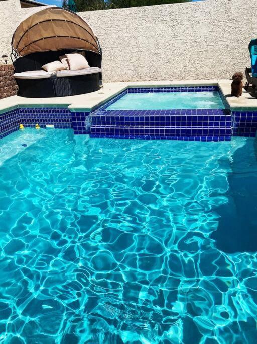 Amazing Heated Pool And Private Hot Tub 3Br In Heart Of Lv Villa Las Vegas Eksteriør bilde