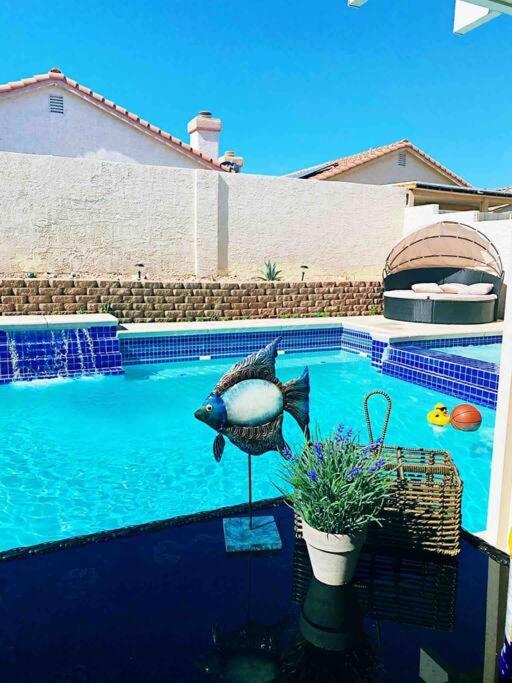 Amazing Heated Pool And Private Hot Tub 3Br In Heart Of Lv Villa Las Vegas Eksteriør bilde