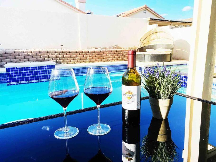 Amazing Heated Pool And Private Hot Tub 3Br In Heart Of Lv Villa Las Vegas Eksteriør bilde